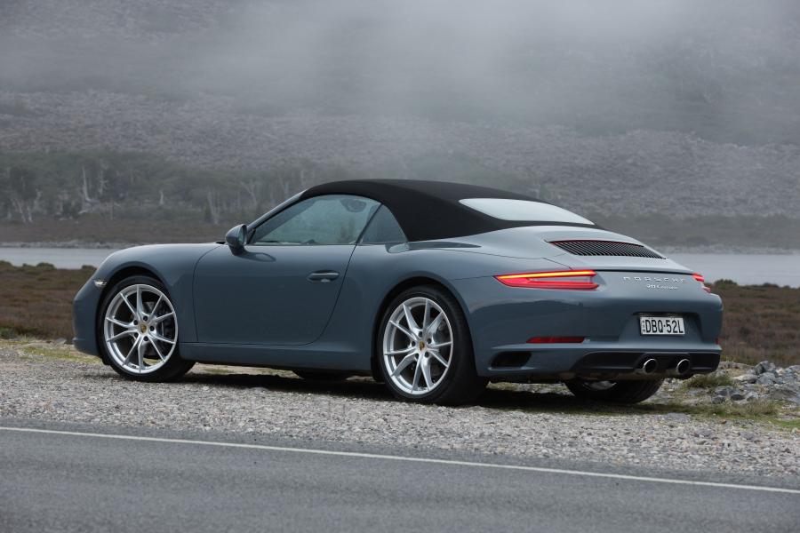  Porsche 911 Carrera Cabriolet 2016 года  (AU) (фото 22 из 29)